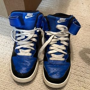 Big Boys Nike Court Borough Mid 2 stay-put